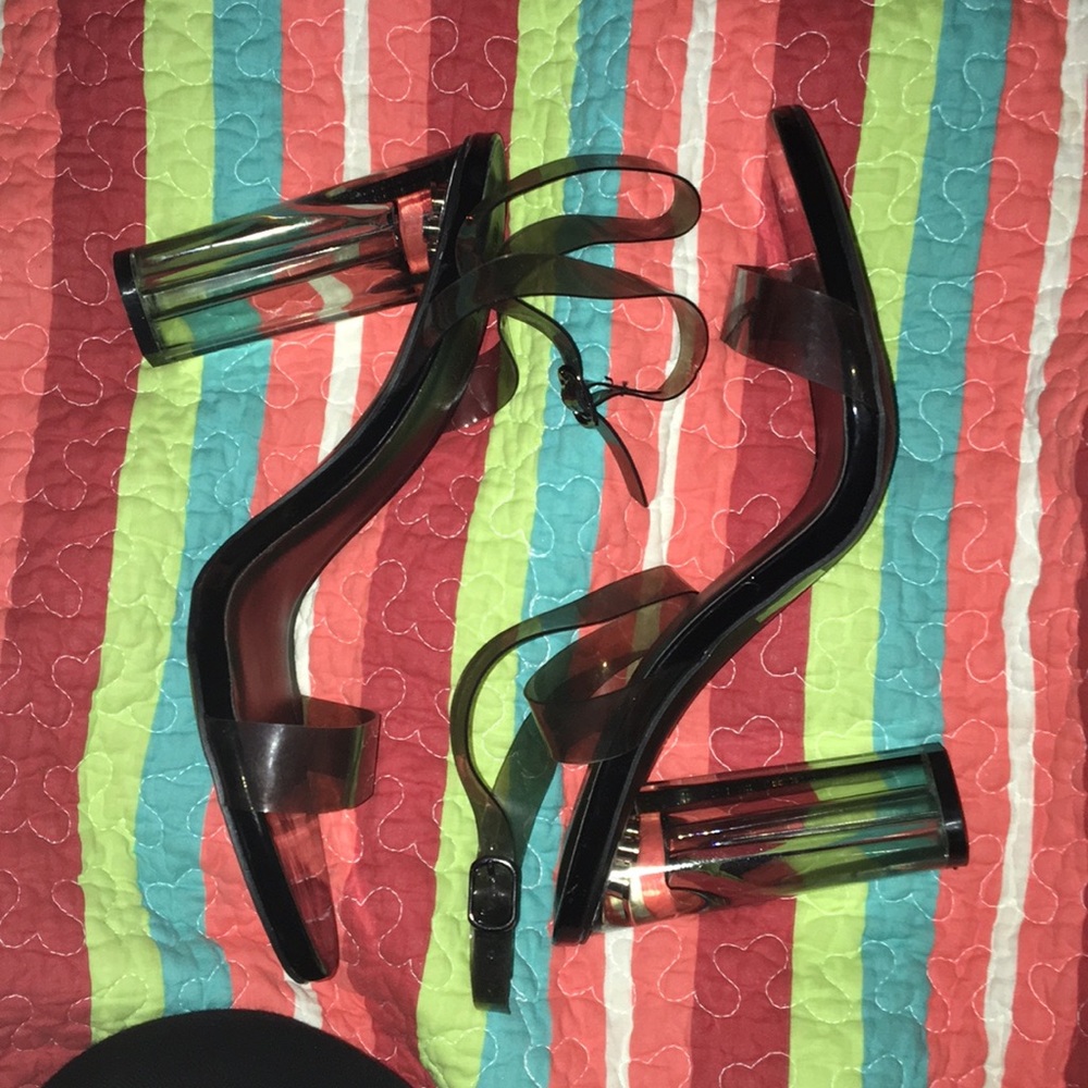 Heels - Picture 2 of 5